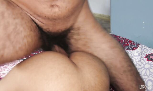 Iomacho: Rock-hard Adam pumping vid