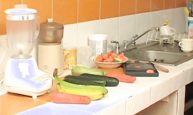 OTB Boyz: Youthfull Saul riding uncut cum-shotgun in the kitchen