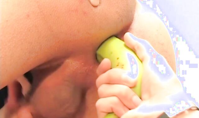 OTB Boyz: Youthfull Saul riding uncut cum-shotgun in the kitchen