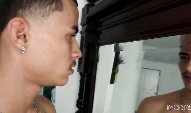 Iomacho - Tyga magnificent dancing sequence