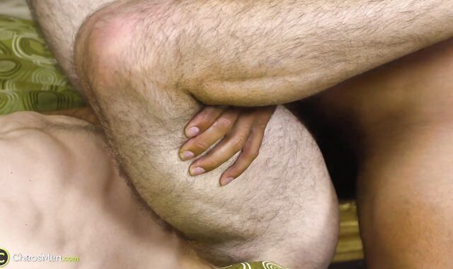 ChaosMen.com - Muscled Brady kissing screw-out sequence
