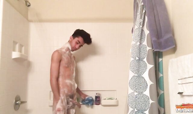 BarebackLatinoz: Prescott jacking in the shower