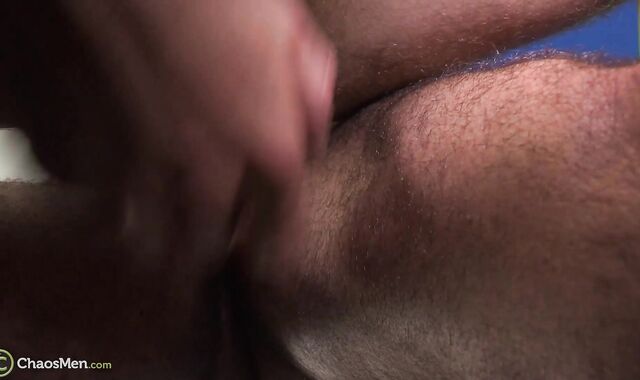 ChaosMen.com - European Lorenzo gulp