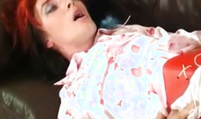 Dressing to pay the rent 03