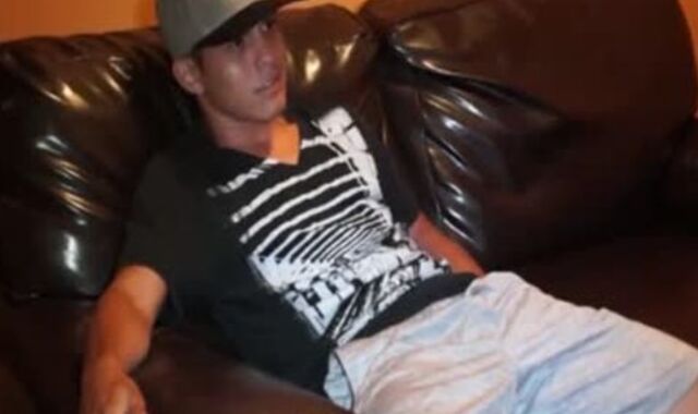 GASTOR RECIBE UNA MAMADA Y TIENE GRAN ORGASMO