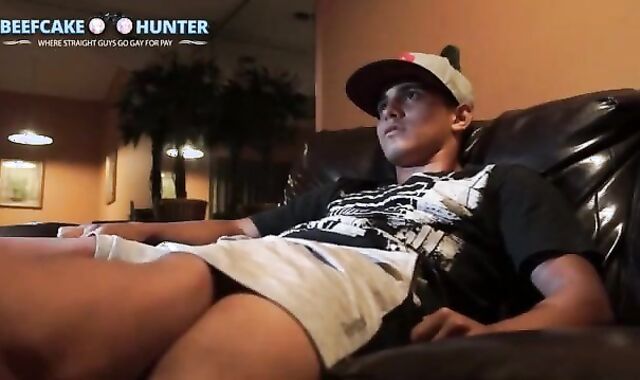 GASTOR RECIBE UNA MAMADA Y TIENE GRAN ORGASMO