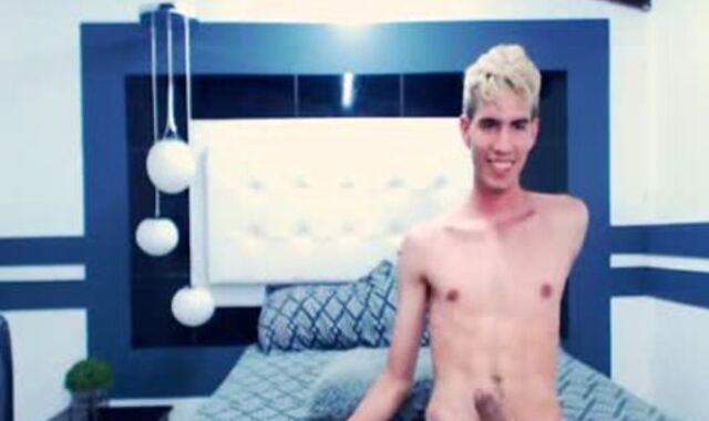 Evan Wells Hunky Latino twunk opens up a-penetrate-crevice