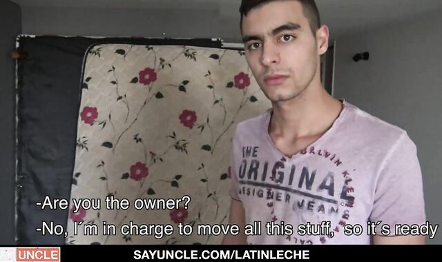 Camerist Barebacks A Real Estate Agent