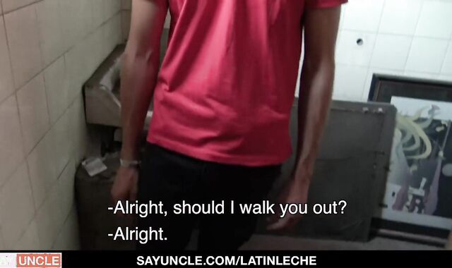 Latino Renovator Deepthroats shlong As supplementary Service