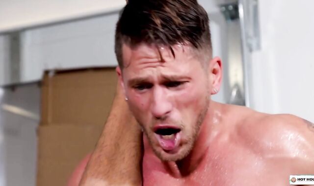 Supah-penetrating-steaming Palace - Latino finds delectation in love glove-free-for-all throating fuck-stick