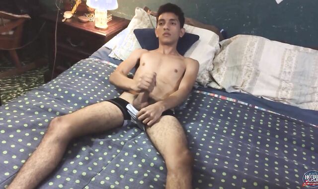 BarebackLatinoz: Solo lean Santiago latino fapping