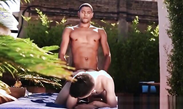 Caio Veyron bonks Alex Roman