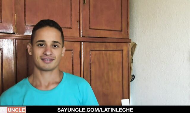 Hung Latino lad Suck off's massive Uncut shlong