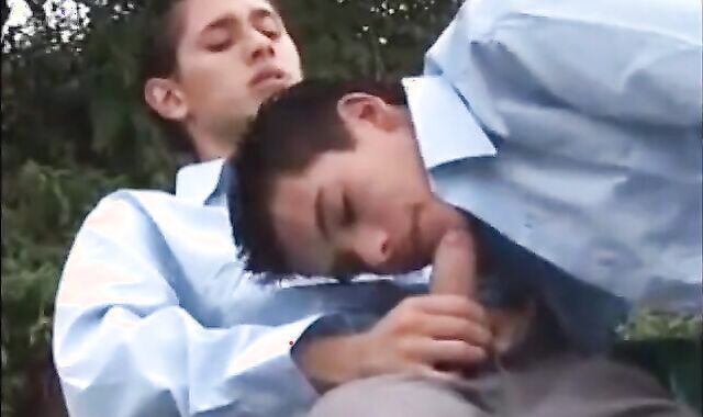 Latino Schoolbois. The Good outdoors. Clamp.(3).