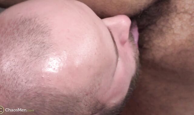 ChaosMen: Muscle latino very first-timer gets a buzz out of loud hook-up