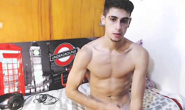 grubby muscly twink Simon Jerks His 18cm fuckpole And cum