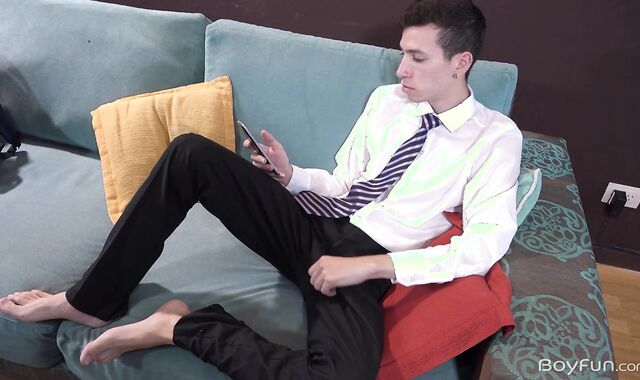 BoyFun: Cesar Rose cum-shot pornography video