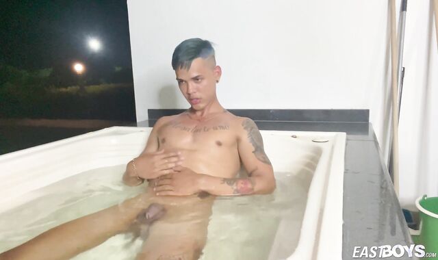 EastBoys.com - Stuffing rock-hard with Chris Chris Heria