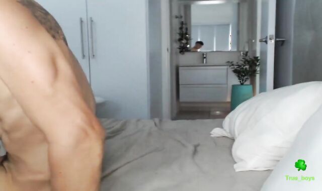 homosexual couple Plays In Front Of web cam An Finaly love splooge In Face