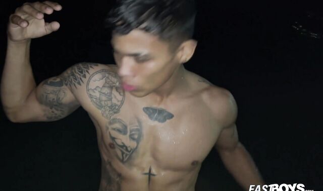 EastBoys.com: Colombian Reed & Lucian Reed great tear up outdoors