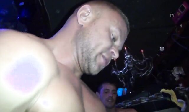 Latino Ryan Cruz & Brett Bradley no condom gang-drill