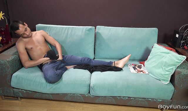 BoyFun: Giorgio Angelo dressed in jeans guzzle indoors in HD