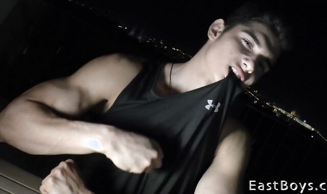 EastBoys.com: Latino outdoors