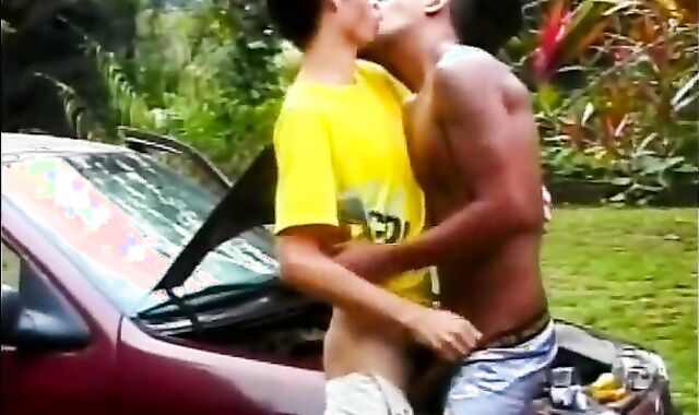 that lad works on my van & I work on his 10-Pounder