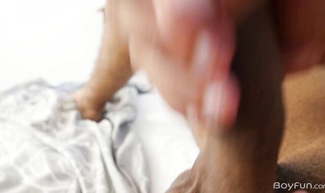 BoyFun - Javi in jeans loves boinking