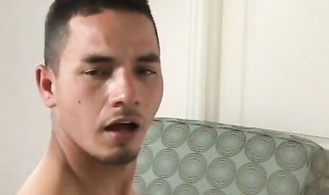 Antonio Dildoing pucker