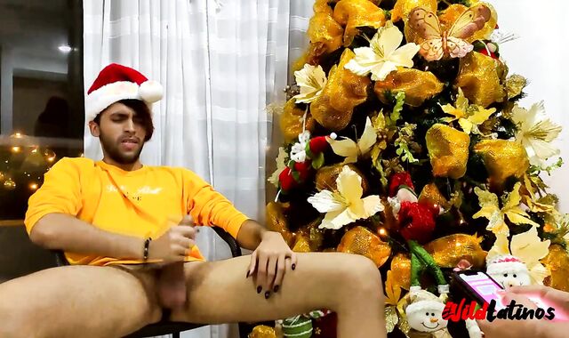 My Christmas Present To A Worshipper Was To Let Him Control My fake penis Till I spunk