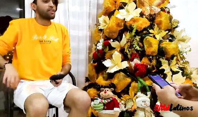 My Christmas Present To A Worshipper Was To Let Him Control My fake penis Till I spunk