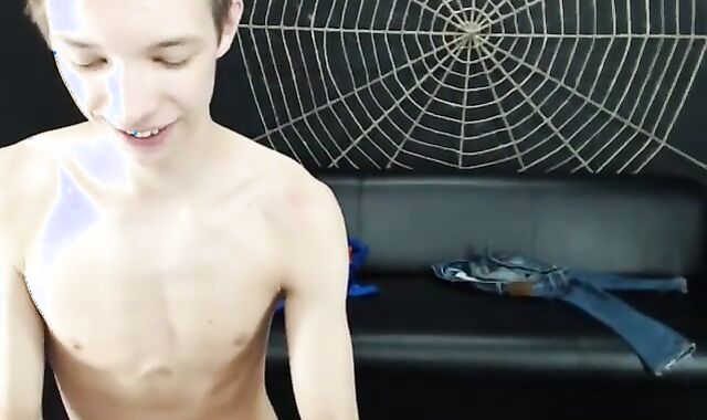 Kai teen jizm-shot On Desk