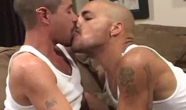 Latino Machos no condom