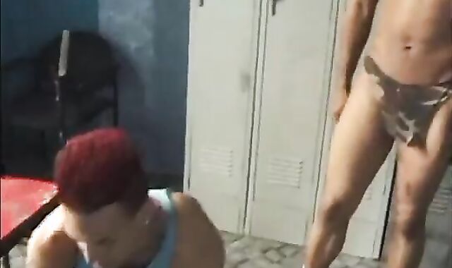 LATINO ADMIRER BAR - URBAN JUNGLE GYM