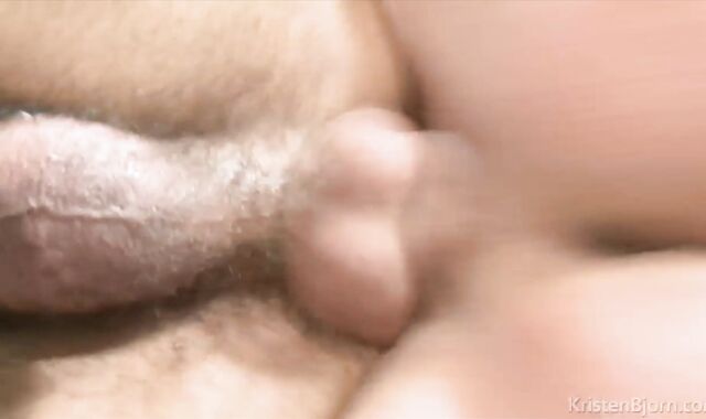 KristenBjorn: Muscly euro duo luvs humping