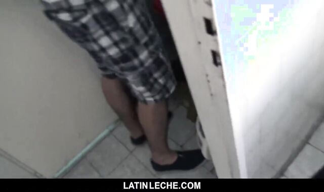 Heterosexual Latino twunk deepthroating ten-Pounder And receives His arse Torn up