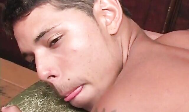 Gay-for-pay masculines Go fag For gusto