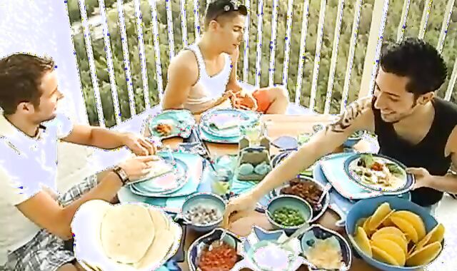 Evan's dinner soiree turns into enchanting 3