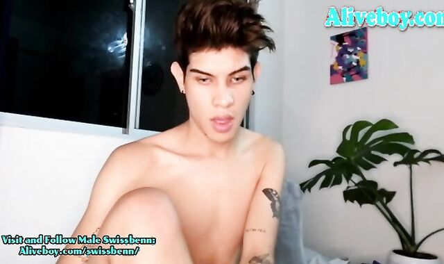 Lean Latino twunk With Tats And Earings Taunts On web cam