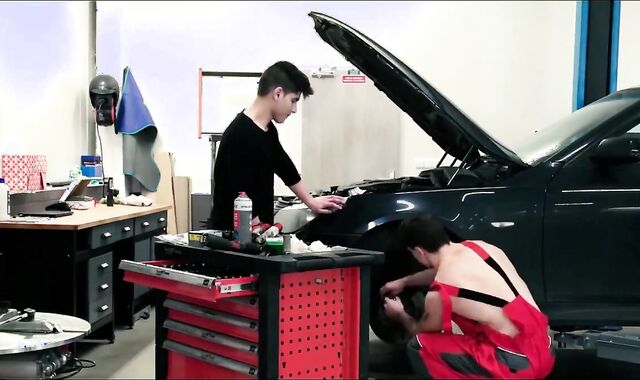 college-aged age teenie Grizzlies Barebacking