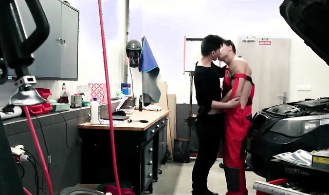 college-aged age teenie Grizzlies Barebacking