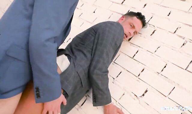 dudes IN SUIT IN AN INDIVIDUAL pont of time