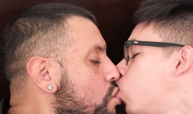 No condom Me Dad: Daniel tugging in the douche