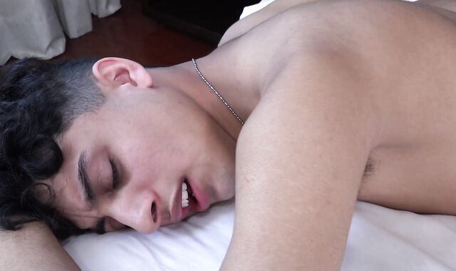 Condom-free Me Father - Daniel & rock hard mature Bruno pumping flick