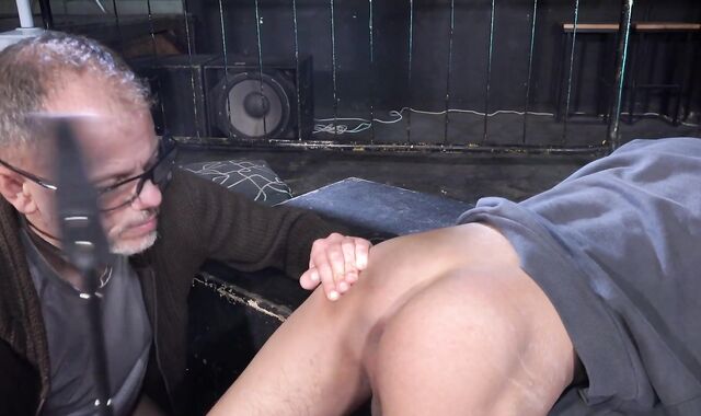 Sans a condom Me Father: Mature Tommy condom-free smacking