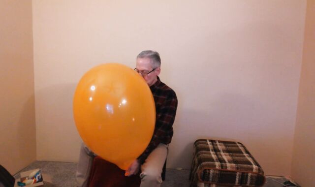 89) Re-Used TT24" Balloon Popped - Balloonbanger