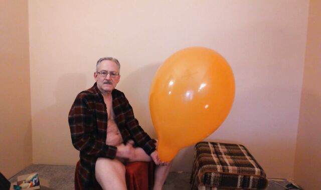 89) Re-Used TT24" Balloon Popped - Balloonbanger