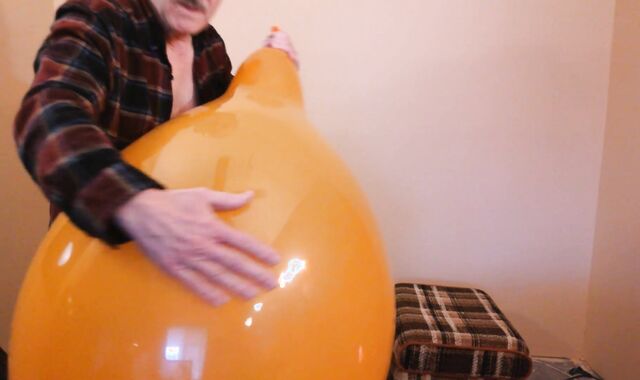 89) Re-Used TT24" Balloon Popped - Balloonbanger