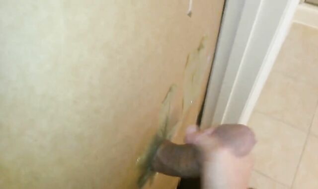 Homemade gloryhole big cock